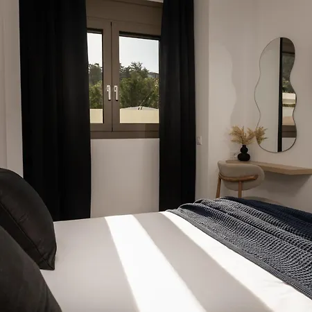 Nuera Luxury - 4br With Pool By Mana Gers
