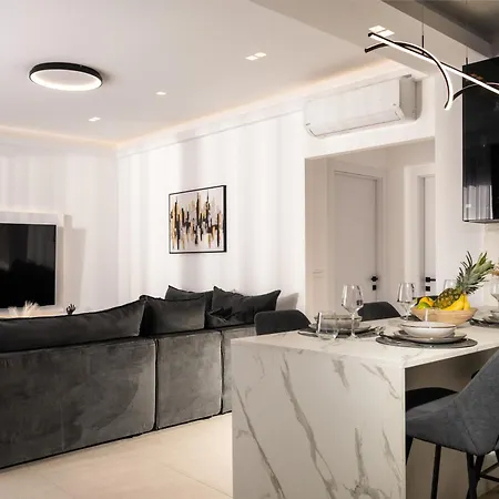 Nuera Luxury - 4br With Pool By Mana Gers