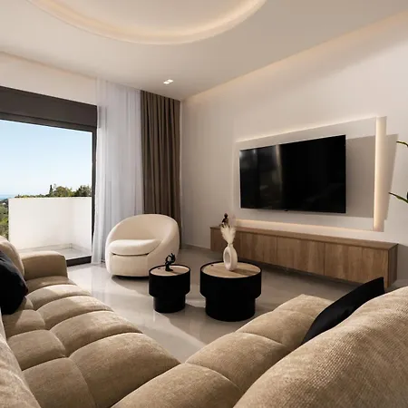 Nuera Luxury - 4br With Pool By Mana Gers Villa