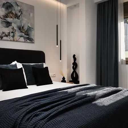 Nuera Luxury - 4br With Pool By Mana Gers Villa