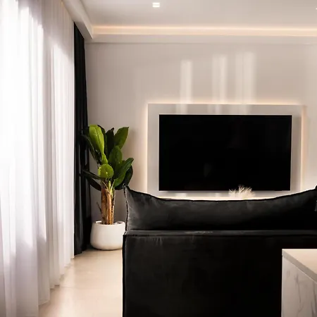 Nuera Luxury - 4br With Pool By Mana Gers