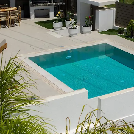 Nuera Luxury - 4br With Pool By Mana Gers Villa Plános
